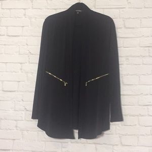 Black long sleeve jacket w/pockets